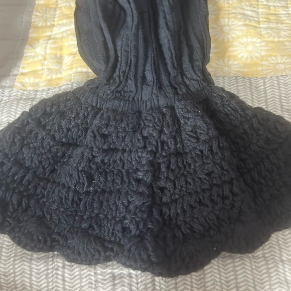 NWT Free People Size XS Megan Crochet top
Black. Open back Puffed sleeves - Picture 11 of 14